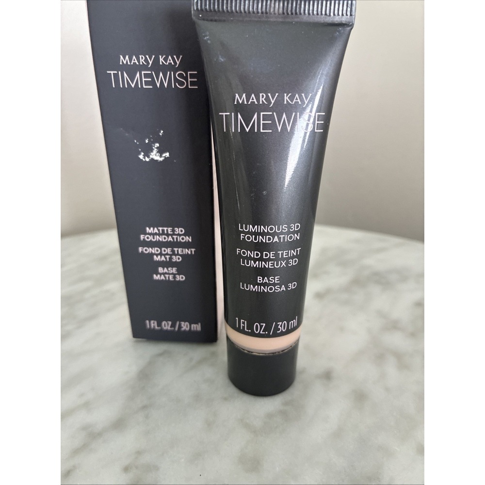 Mary Kay Timewise Matte 3D Liquid Foundation Ivory C 110 Full Size